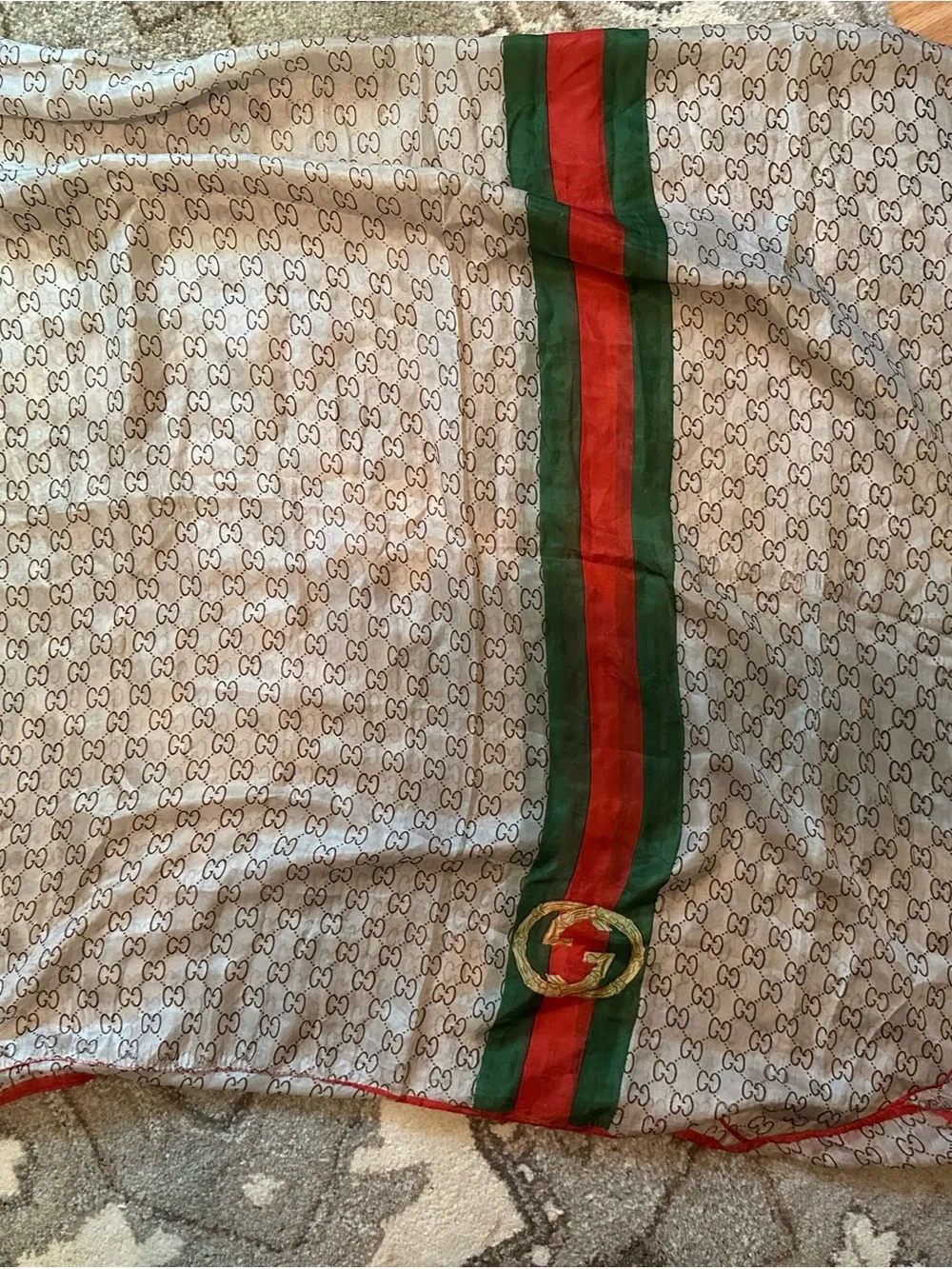 Gucci Beige Monogram Scarf with Red and Green Stripe and Gold Emblem Ophidia - Picture 4 of 5